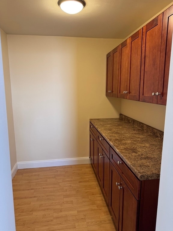 Building Photo - 255 River St