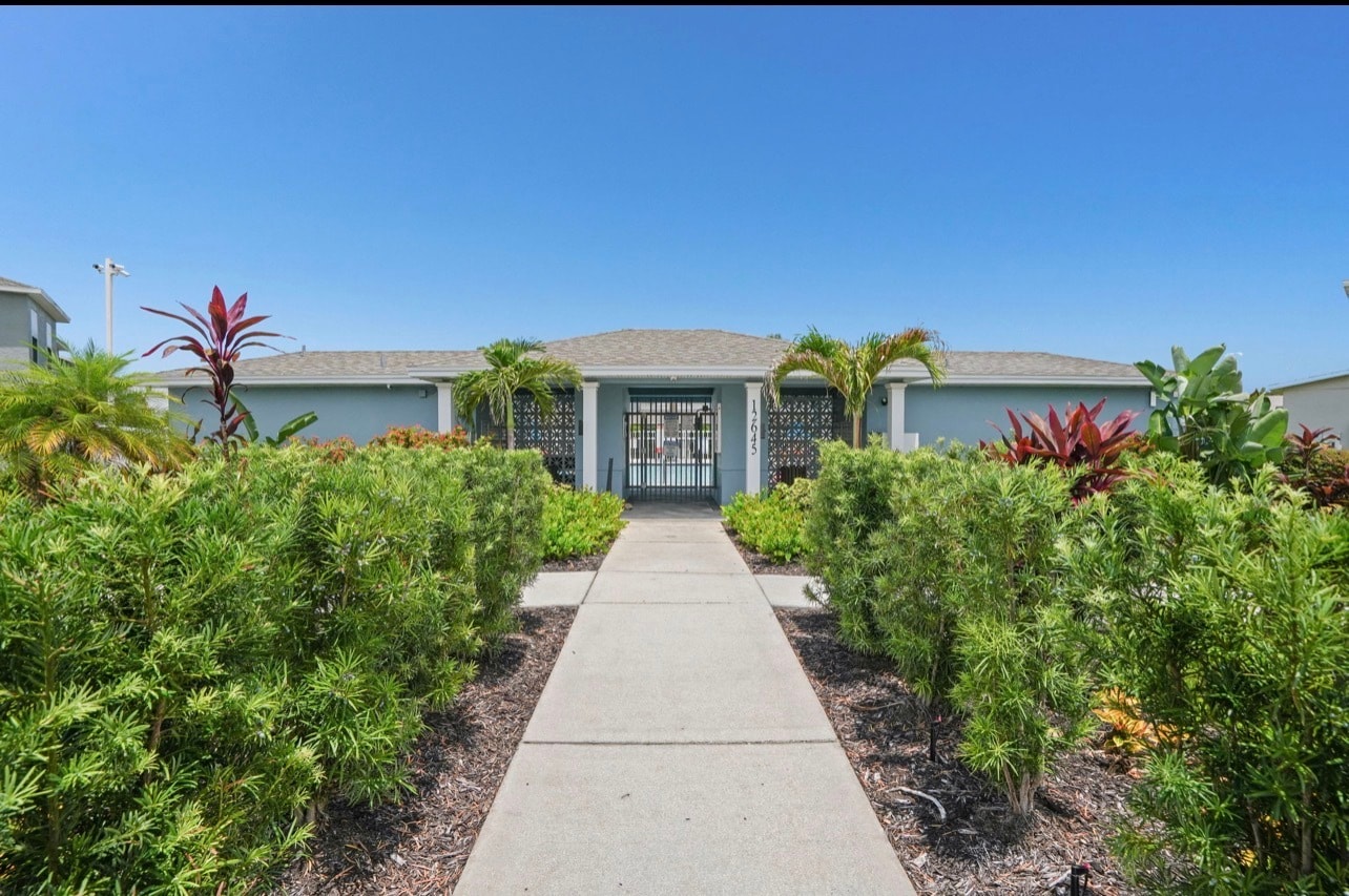 Building Photo - 13137 Kings Crossing Dr