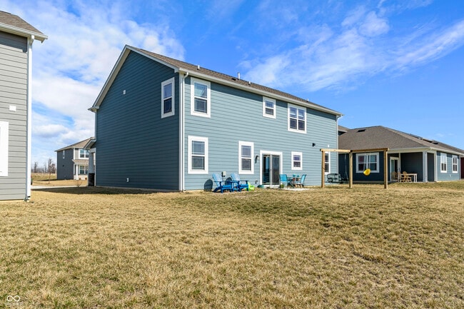 Building Photo - 1399 Hat Band St