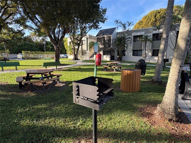 Building Photo - 7913 SW 104th St