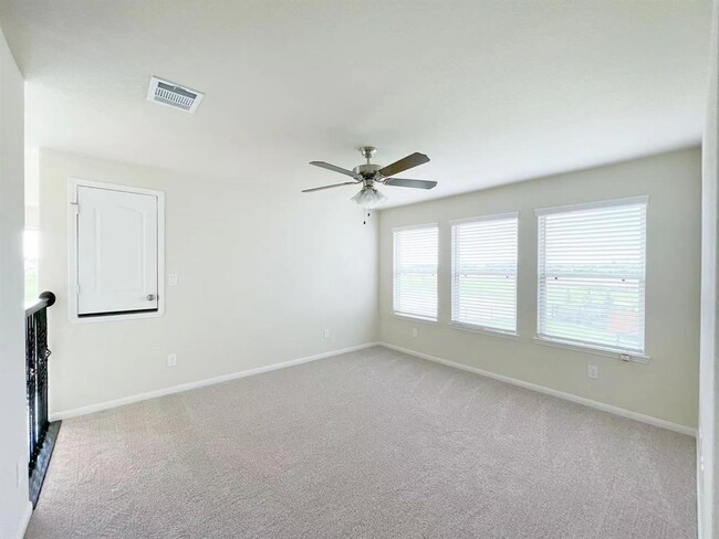 Building Photo - 4403 Silvergrass Ln