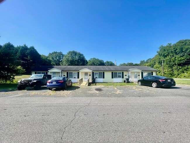 Primary Photo - Must see Newly renovated 1 bedroom 1 bath ...