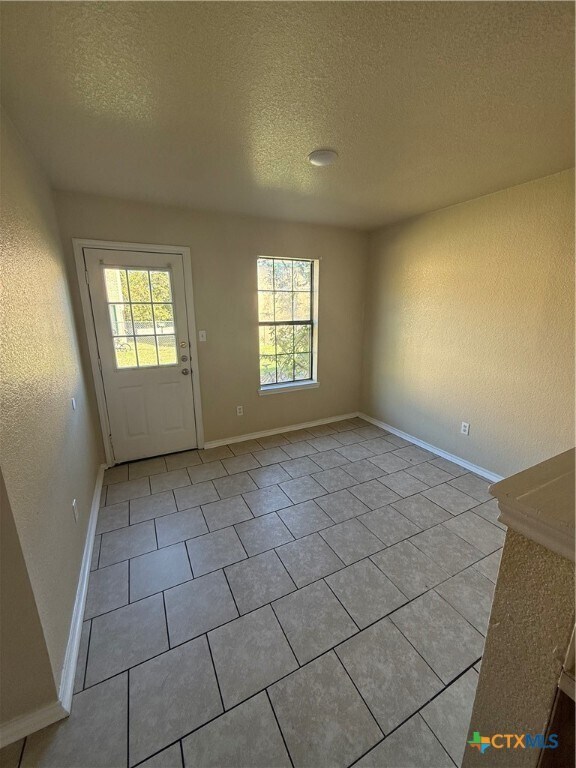 Building Photo - 203 W Mary Jane Dr