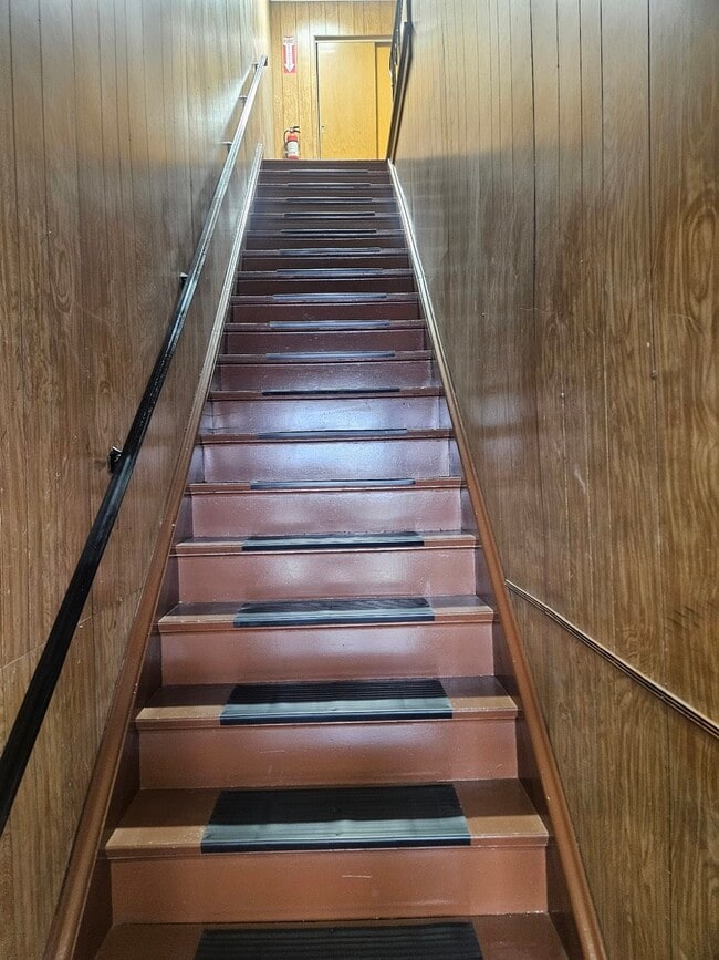 Building Photo - 5123 N Bernard St