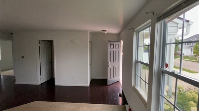 Building Photo - 8360 Crab Apple Trail