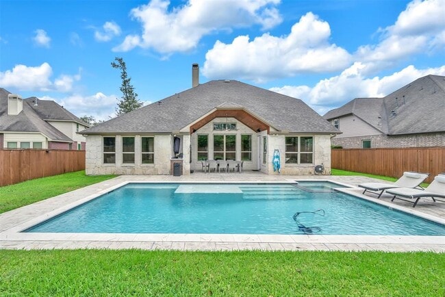 Building Photo - 51 Sandwell Place