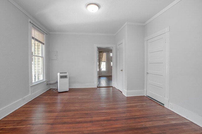 Building Photo - 330 S Woodland Blvd