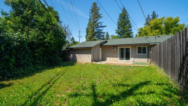 Building Photo - 2 bedroom duplex-home in Rancho Cordova
