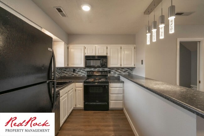 Building Photo - 1766 W 1020 N