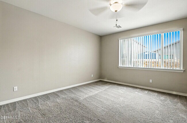 Building Photo - 12360 Desert Path Ct