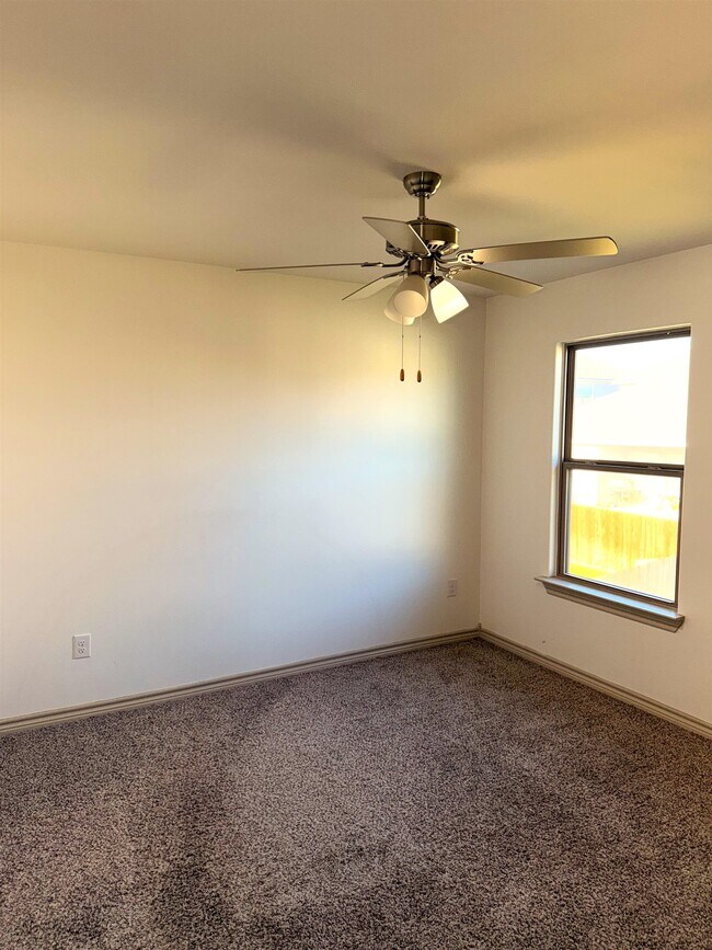 Building Photo - 414 Placido Dr