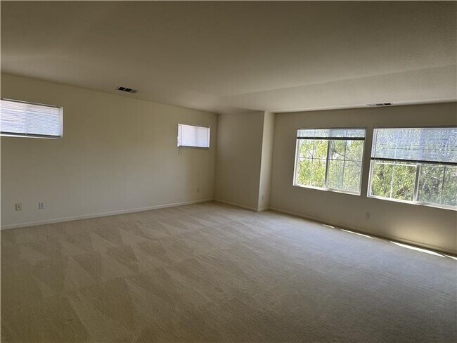 Building Photo - 4641 Palomino Way