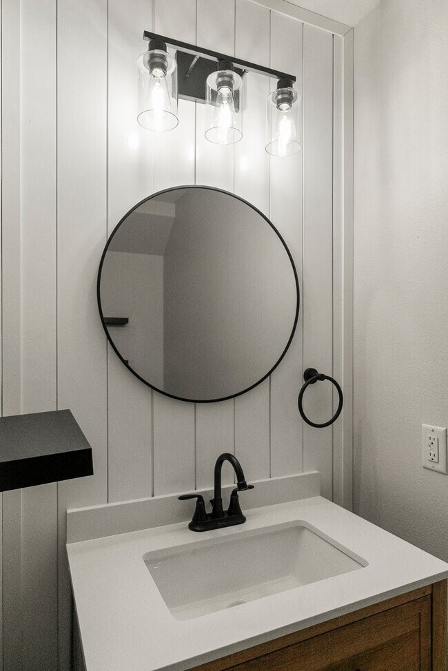 Building Photo - 1799 League Line Rd