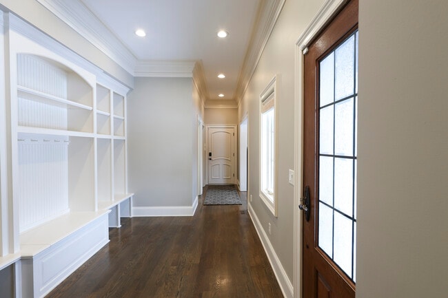 Building Photo - 9020 Whisperinghill Dr