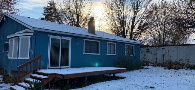 Building Photo - HOME ON HUDLOW (P#335)