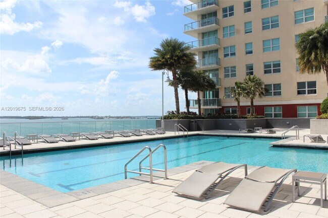 Building Photo - 1155 Brickell Bay Dr