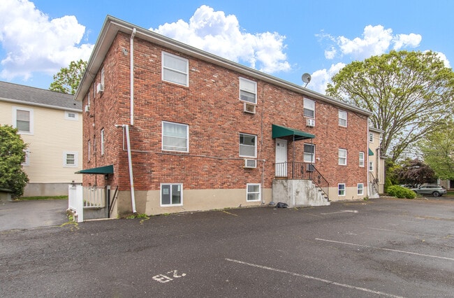 Building Photo - 78 Dora St