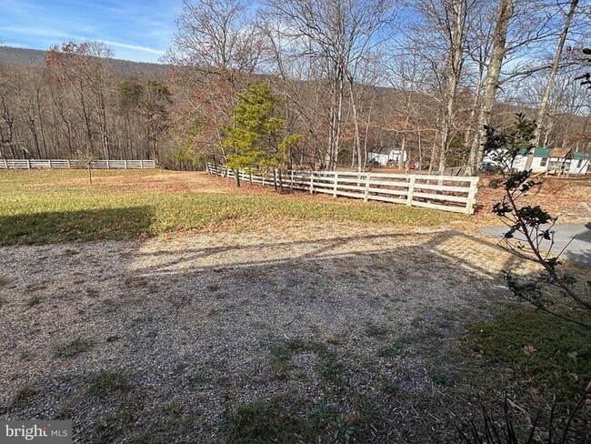 Building Photo - 22 Silverhill Ln