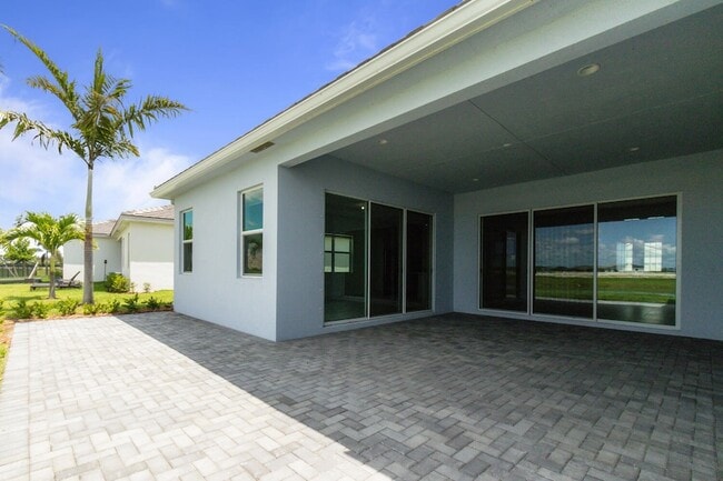 Building Photo - 5579 Liberty Ln