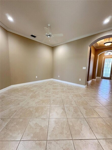 Building Photo - 8899 Eagle Bay Ct