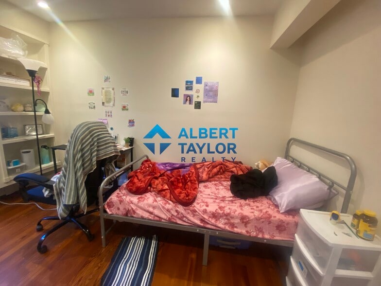 Building Photo - 151 Highland St