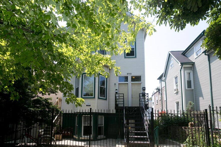 Primary Photo - 2112 N Campbell Ave