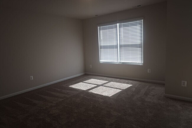 Building Photo - 81 Cramsford St
