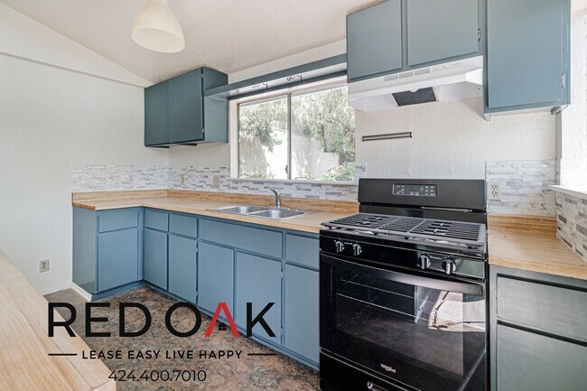 Building Photo - 474 1/2 Crane Blvd-474 1/2