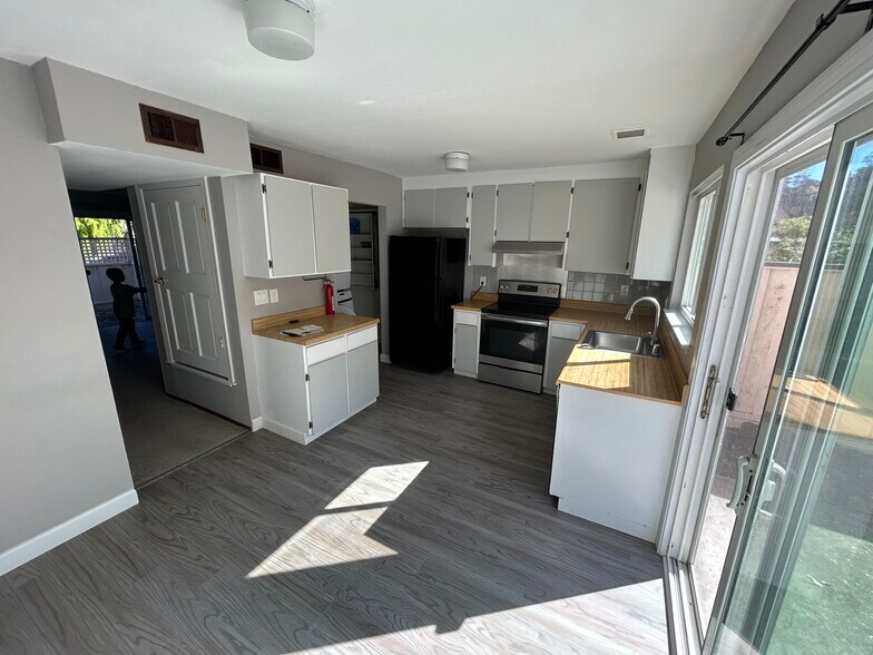 Building Photo - 1365 Terra Nova Blvd
