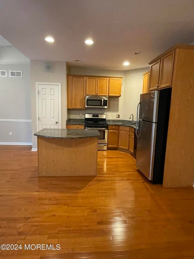 Building Photo - 86 Windward Drive