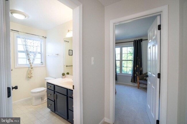 Building Photo - 2184 Autumnwood Dr