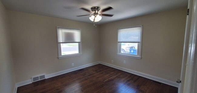 Building Photo - 433 Belair Ave