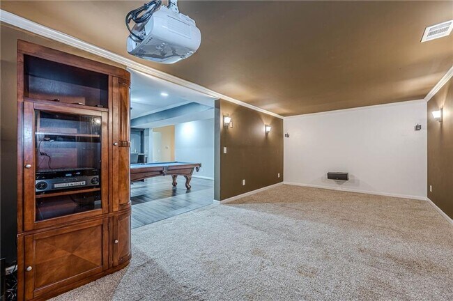 Building Photo - 927 Laurel Wood Ct