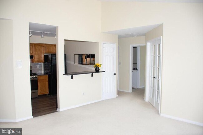 Building Photo - 202 Salem Ct