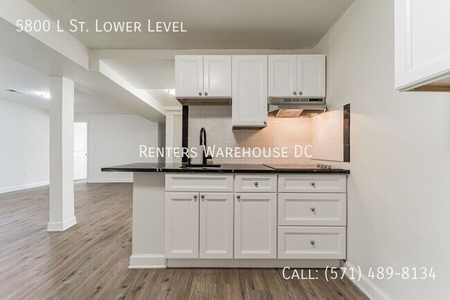 Building Photo - 5800 L St