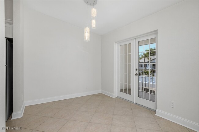 Building Photo - 832 Tanbark Dr