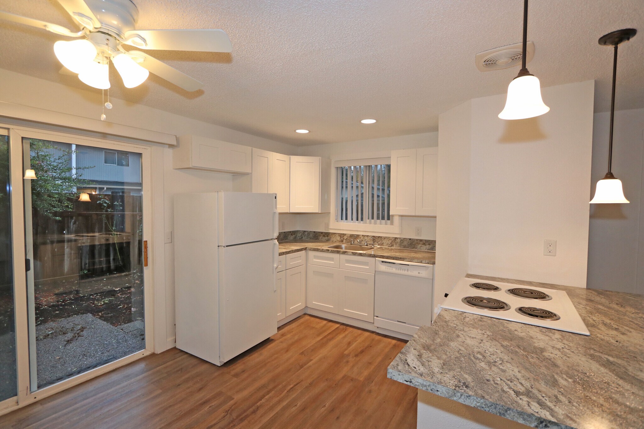 Building Photo - 1647 Salishan St SE