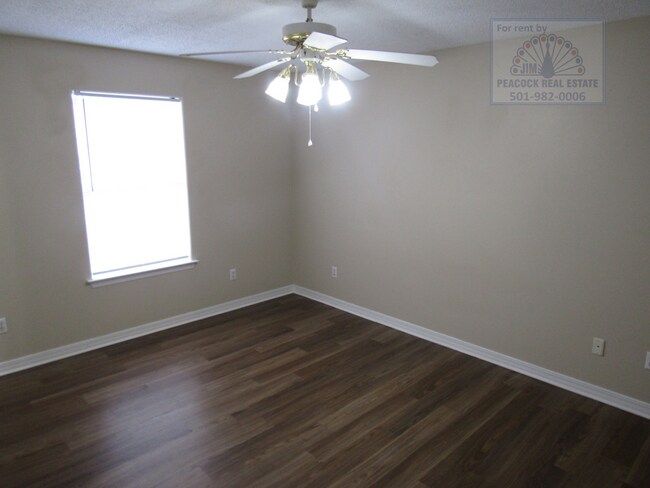 Building Photo - 33 Wolverine Dr