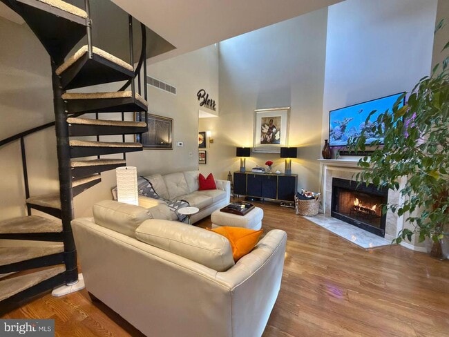 Building Photo - 263 Tavistock Rd