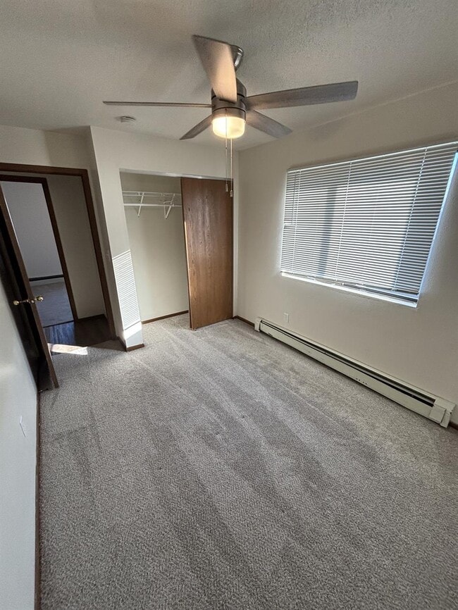 Building Photo - 619 S Johnson-5