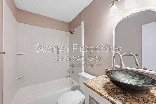 Building Photo - 3119 S 130th E Pl