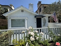 Building Photo - 440 Howland Canal