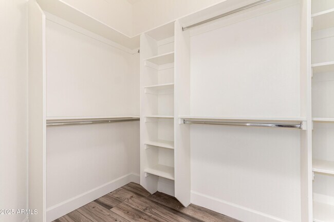 Building Photo - 14608 W Horizon Dr