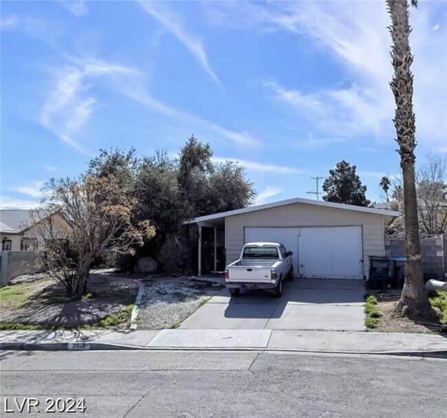 Building Photo - 3955 Ventura Way