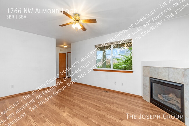 Building Photo - 1766 NW Almond Loop