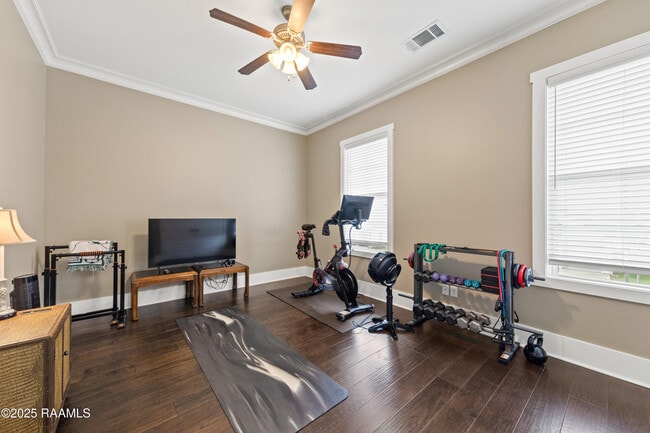 Building Photo - 311 Oats Dr