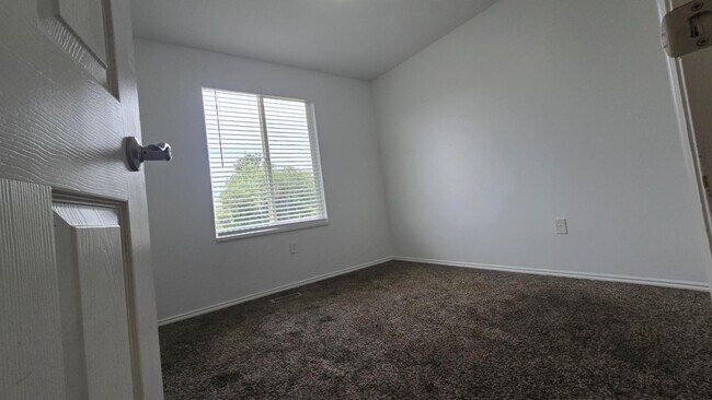 Building Photo - 6911 Hunter Dawn Way