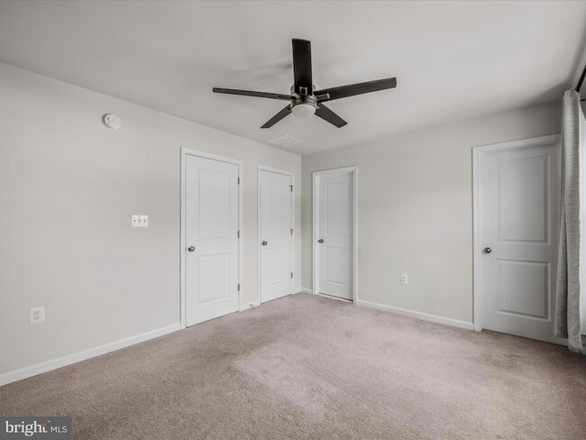 Building Photo - 179 Presidents Pointe Ave