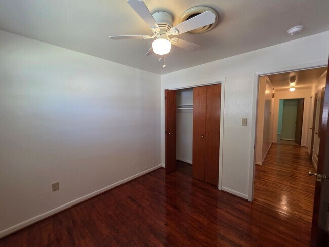 Building Photo - Charming 3/2 in Copperas Cove