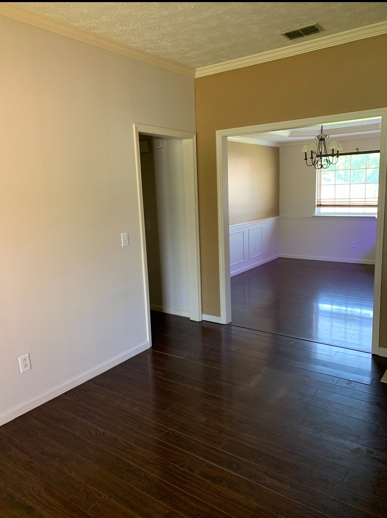 Building Photo - 3005 Malton Dr